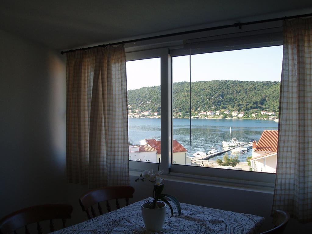 Guesthouse Tariba Supetarska Draga Pokoj fotografie